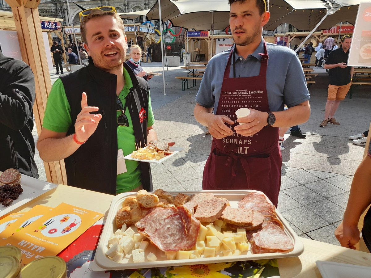Dernier jour de ripaille à Paris 
😋🍴😋
Les parisiens ont encore un jour pour découvrir <a href="/LMarvillois/">LE MARVILLOIS</a> pendant #Lestoquésdelagri 
🥓🤝🥓