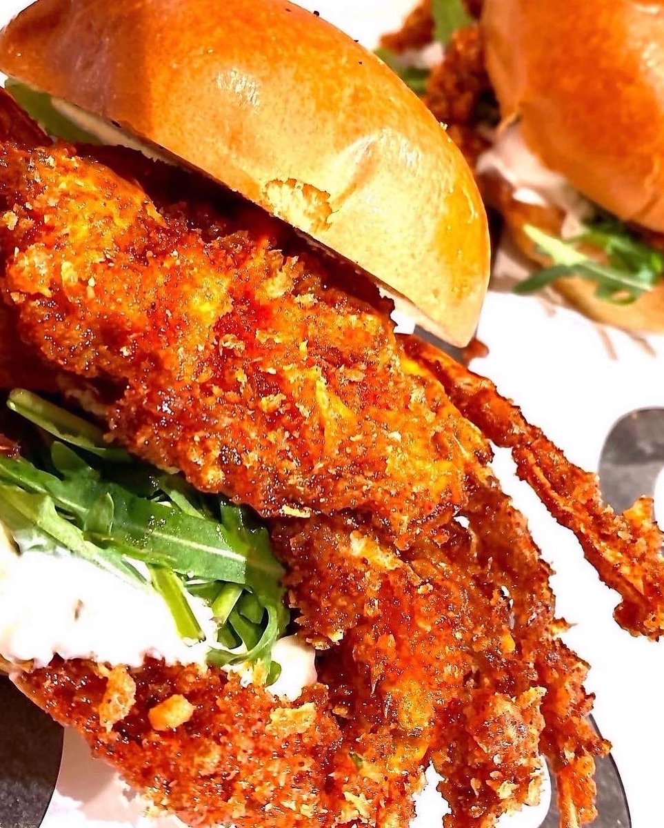 It’s a sole-ful Sunday down at <a href="/HoHFoodHall/">HoH Food Hall</a>. Join us for live music, delicious #seafood and a great atmosphere.
Light bite lunch menu available 11am-3pm, main menu being served all day.
#Northernsole #fishkitchen #hull #Unboxed2022 #bankholiday #livemusic