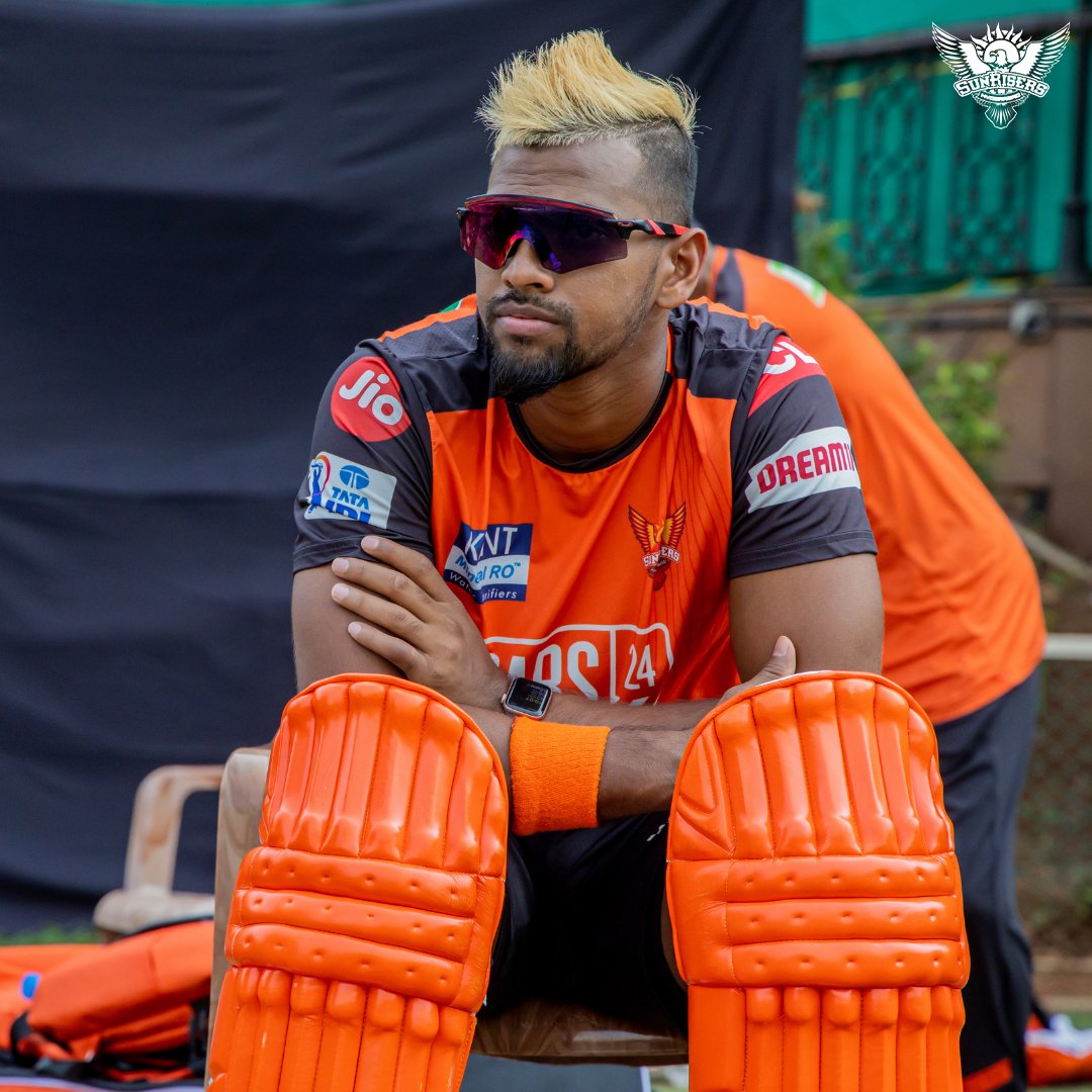 SunRisers's tweet photo. The calm before the super-storm ⚡

@nicholas_47 | #SRHvCSK #OrangeArmy #ReadyToRise #TATAIPL https://t.co/JZdzXH9k0T