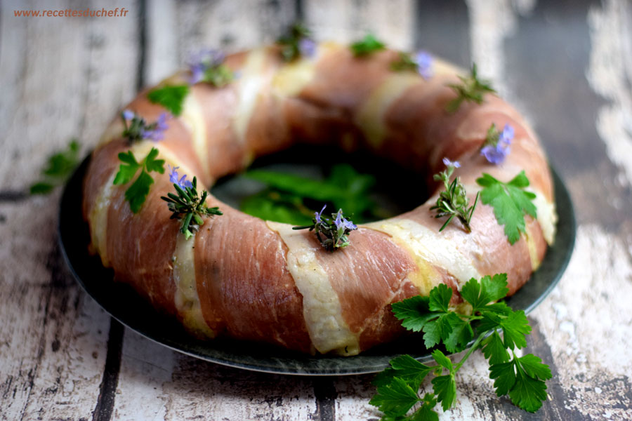 recetteduchef's tweet photo. Après Pâques c'est plus #paques et bien si quand même avec cette #recette de couronne à réaliser toute l'année version #jambon ou #vegetarien ou #vegan et avec les légumes de saison du moment : https://t.co/UomgrJN9H1 #recipes #RecipeOfTheDay #recipes #recettes https://t.co/WPy8DULGJ2
