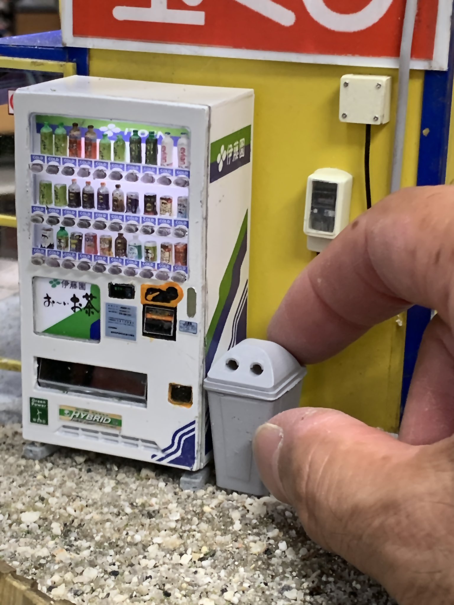 自動販売機　 Hot-Selling-with-Age-