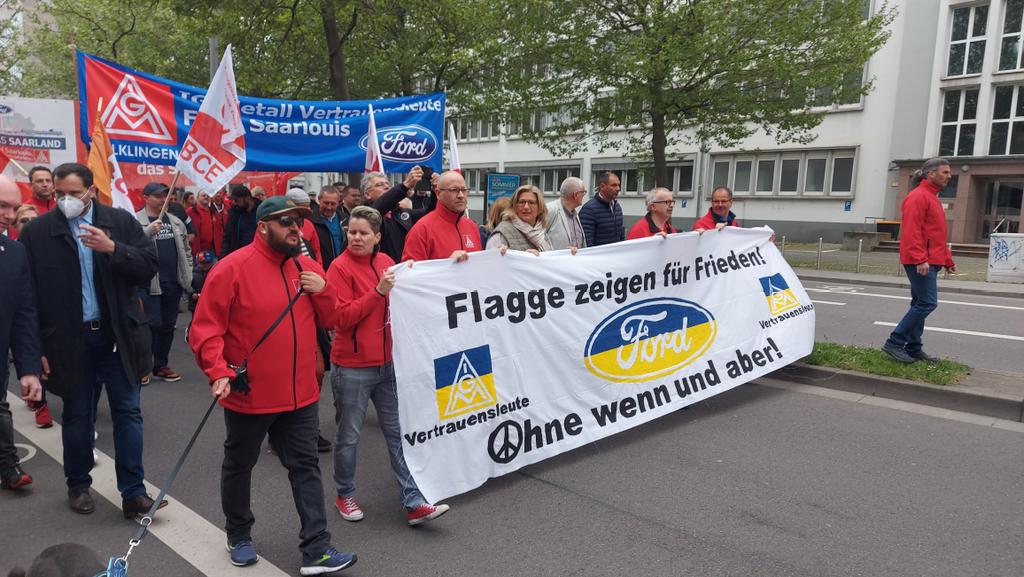 thobi75's tweet photo. #GeMA1sam mit dem @dgb_news für starke Gewerkschaften, eine gelingende Transformation und gerechte Löhne. #TagDerArbeit #1Mai #saarland @AnkeRehlinger https://t.co/oCzfQskX0j