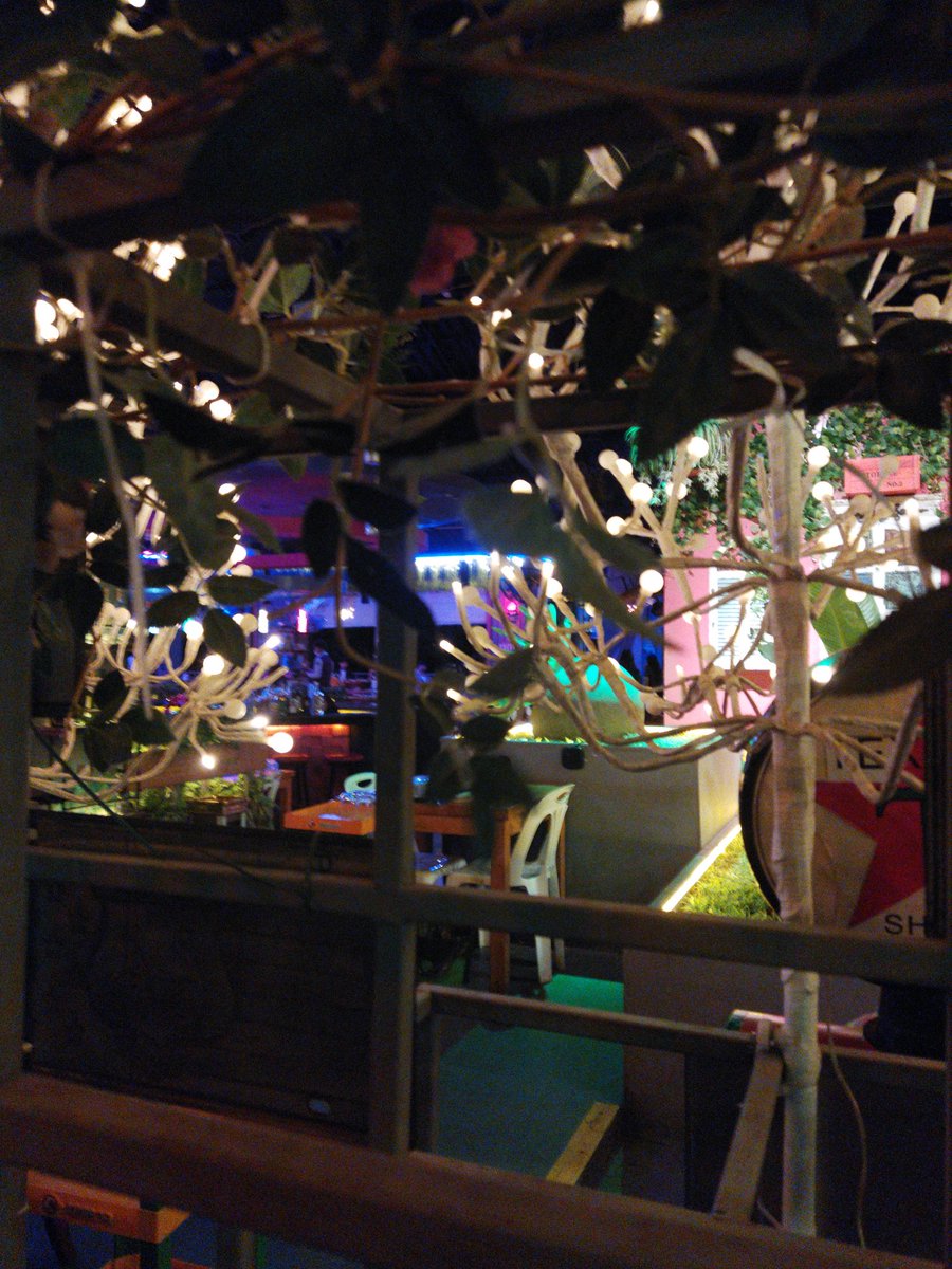 ມາຫລີ້ນ FACE to FACF ຄືບໍ່ຮູ້ຈັກໃຜບ້ານນອກເຂົ້າໃນເມືອງ