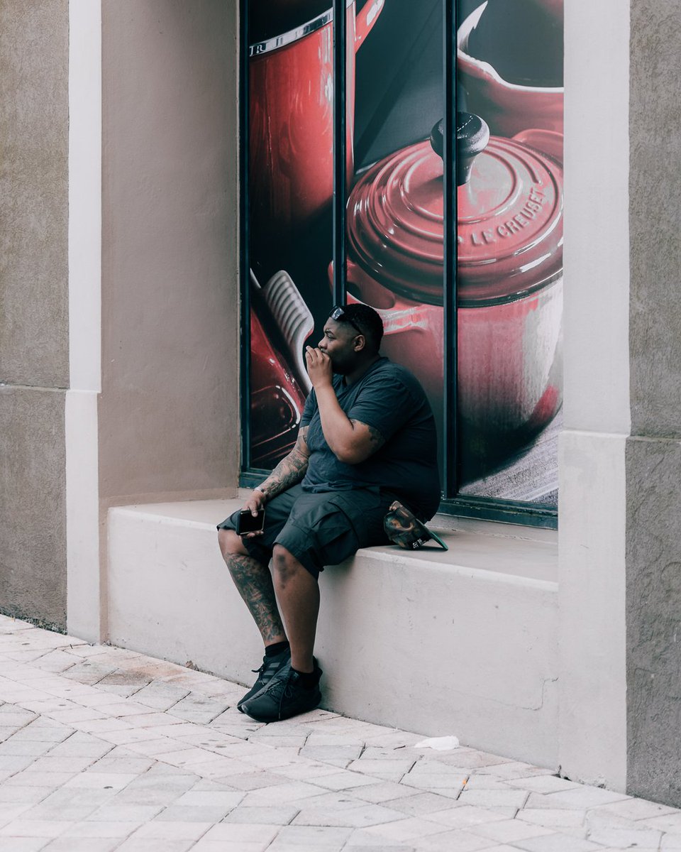 dremoola's tweet photo. Smoke Break #photography #canonr6 #riverwalk #neworleans #streetphotography #smoking #tamron2470 https://t.co/QxS5OJQH2e