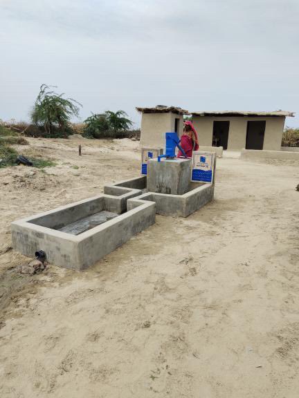 Brainmasalaar's tweet photo. A friend is raising money to install deep water wells for communities in Tharparkar. Each well costs about 90k and serves about a hundred people. 

It’s a great cause because of how meaningfully it transforms entire communities. Do consider donating or even spreading the word. https://t.co/pJ90pUWUEq