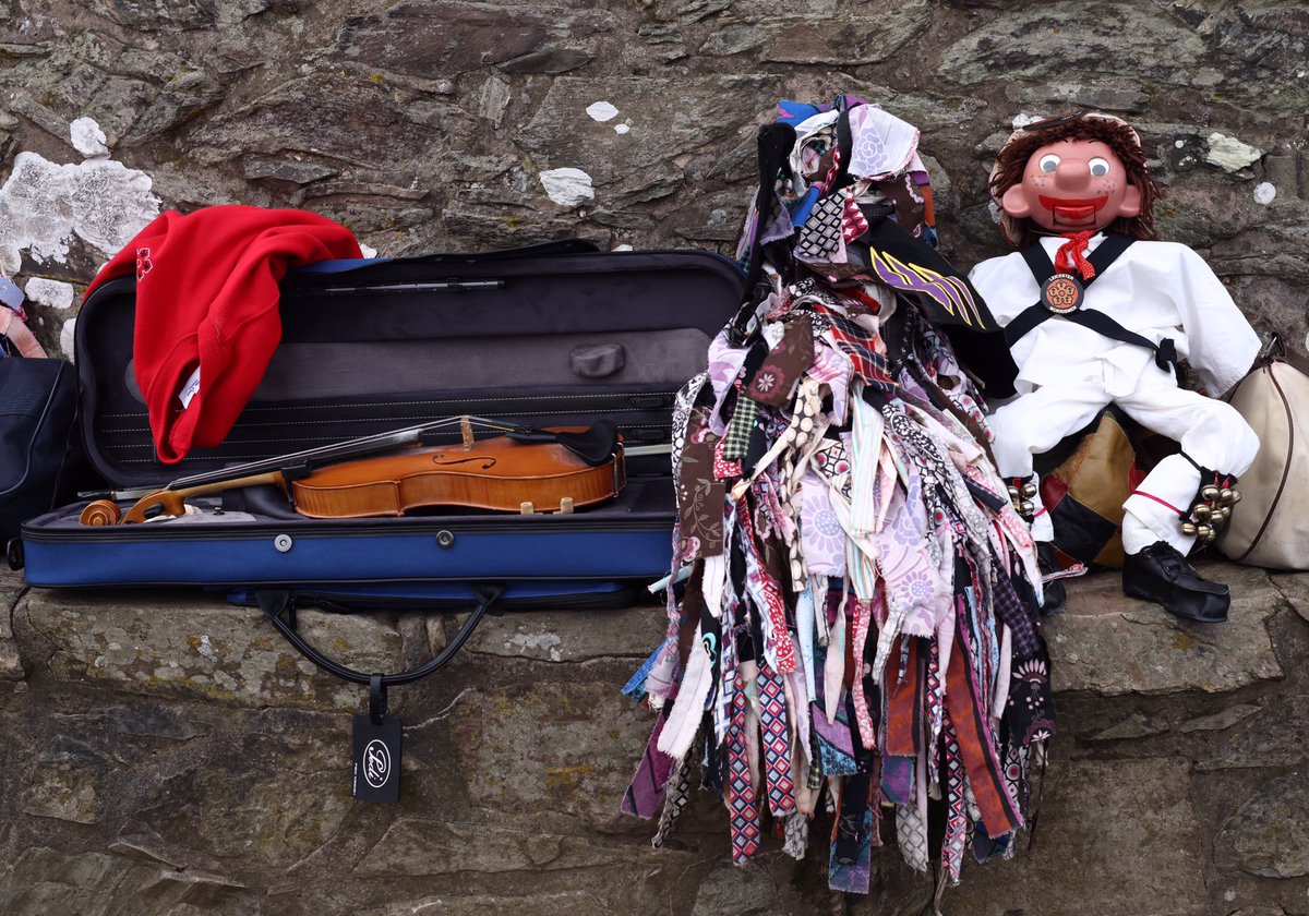 snapperdaz's tweet image. After a short interlude because of covid the @LeicesterMorris return to Bradgate Park for their traditional May Day celebration #morrisdancing #MayDay #bradgatepark #charnwood @Alamy_Editorial