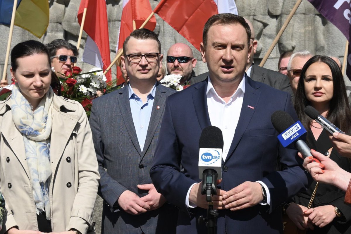 poselTTrela's tweet photo. Moja ukochana Łódź. Silna Polska w silnej Europie. Kaczyński ma wybór, albo przyszłość Ziobry, albo przyszłość Polski. #ŚwiętoPracy #1Maja #18Lat #UniaEuropejmosk https://t.co/Fd7uaOiBg1