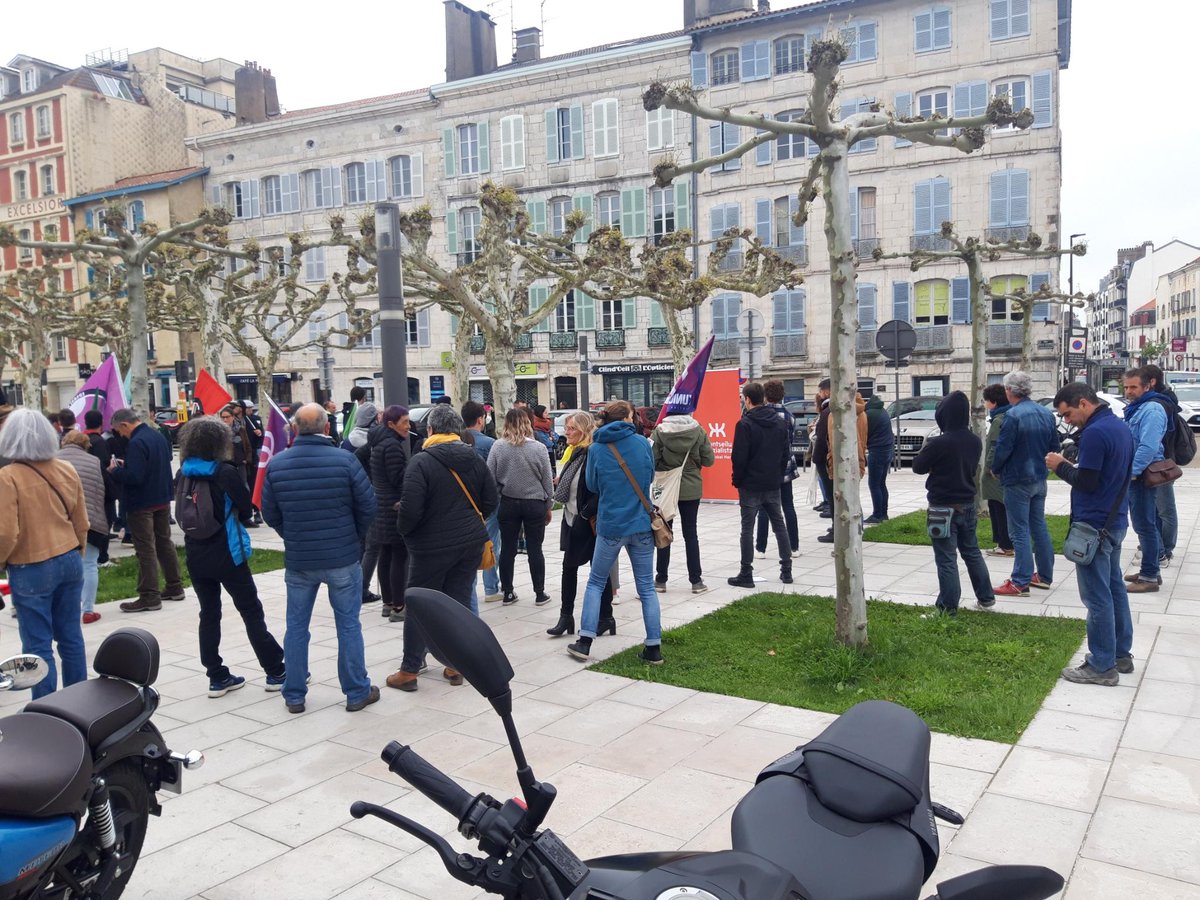 Maiatzaren lehena kari hitzartzea egin dugu Baionan, mobilizazio orokorra hasi aitzin.

🔴 Krisi kapitalista garaian, sozialismoa eraikitzen.