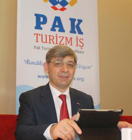 Pakturizmis's tweet photo. Bilginin ve emeğin karşılığını aldığı, emekçinin hor görülmediği, haksız kazanç, hırsızlık ve israfın sona erdiği, barış ve bereket dolu hukukun olduğu yıllara ulaşma temennisiyle bütün emekçilerin 1 Mayıs
‘Emek ve Dayanışma Günü’nü kutlarım. https://t.co/FFcHbZIYUY