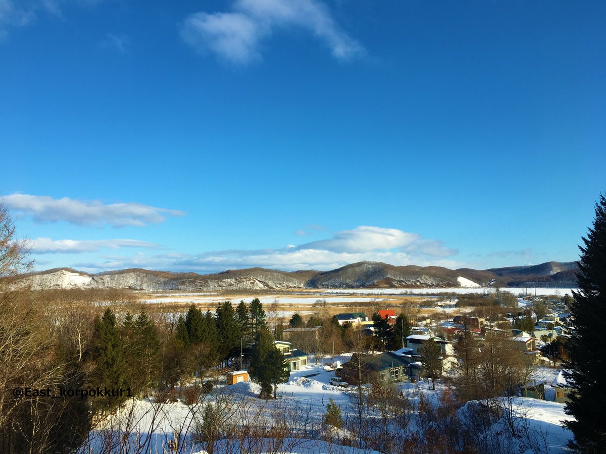 East_korpokkur1's tweet photo. 真冬の道東、2月の標茶町、塘路の町のある朝です
真っ白な湿原が静かで綺麗な朝でした
#道東 #標茶町 #釧網線 #北海道 #写真 #釧路Twitter会 #カメラ #photography #photographyislife #Japan #Hokkaido #Shibecha https://t.co/vu5p0Q2NpR