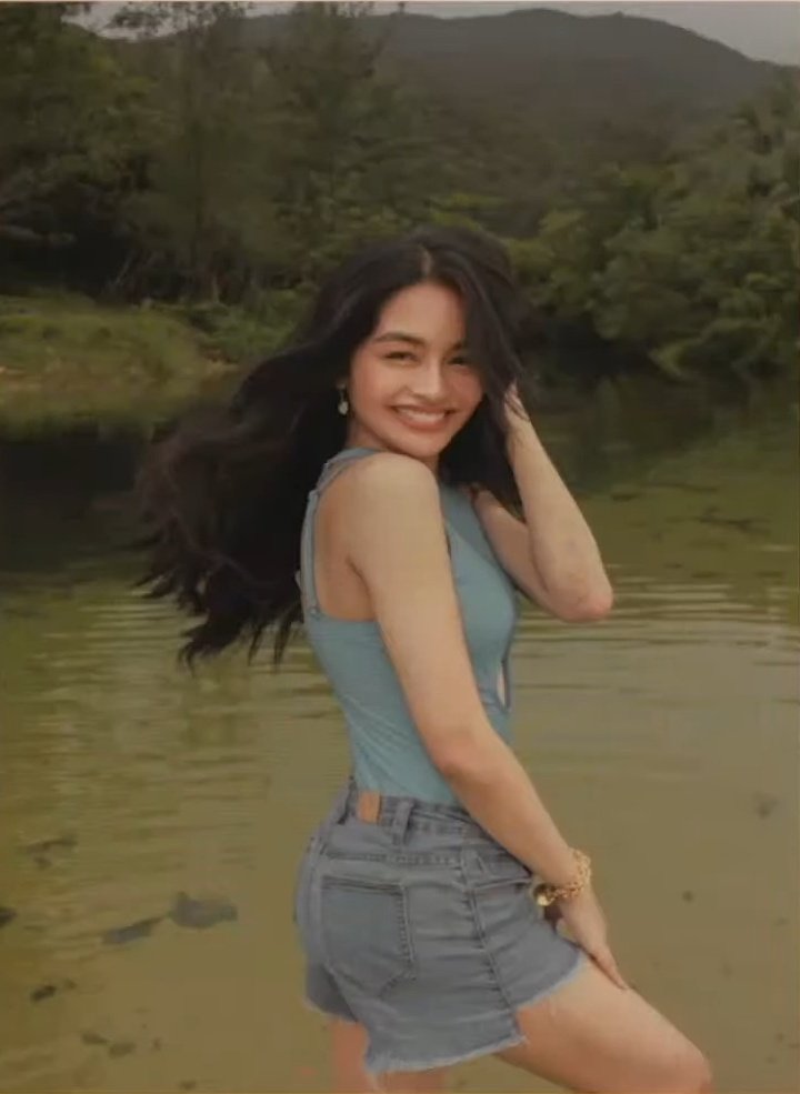 queenvoree's tweet photo. cutie sexy vivoree in baler

VIVOREE onSMHOTSUMMER
@vivoree https://t.co/dRcCNDAlpL