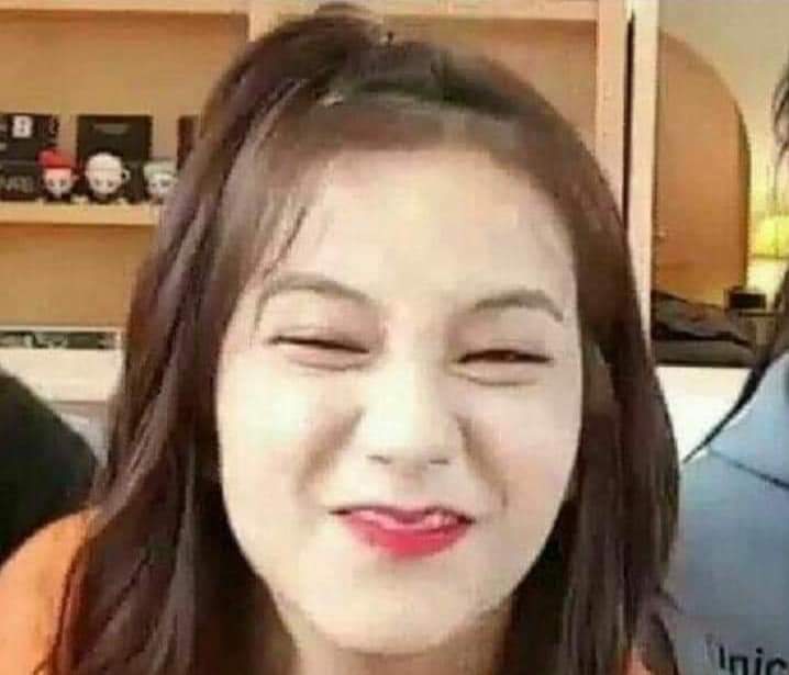 Jami47043819's tweet photo. I vote #Blackpink for #GrupoMusical + #Snowdrop for #SérieAsiática + #BLACKPINKOFilme for #MelhorDoc + #Jisoo for #DestaqueSérieAsiática + #Money for #MúsicaInternacional
on #SECAwards (@BLACKPINK) https://t.co/OVlF0gdval