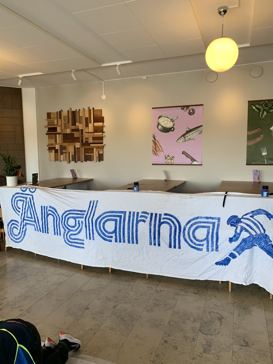 Änglarnas flaggverkstad i fullgång! <a href="/anglahjalpen/">Änglahjälpen</a> #ifkgbg