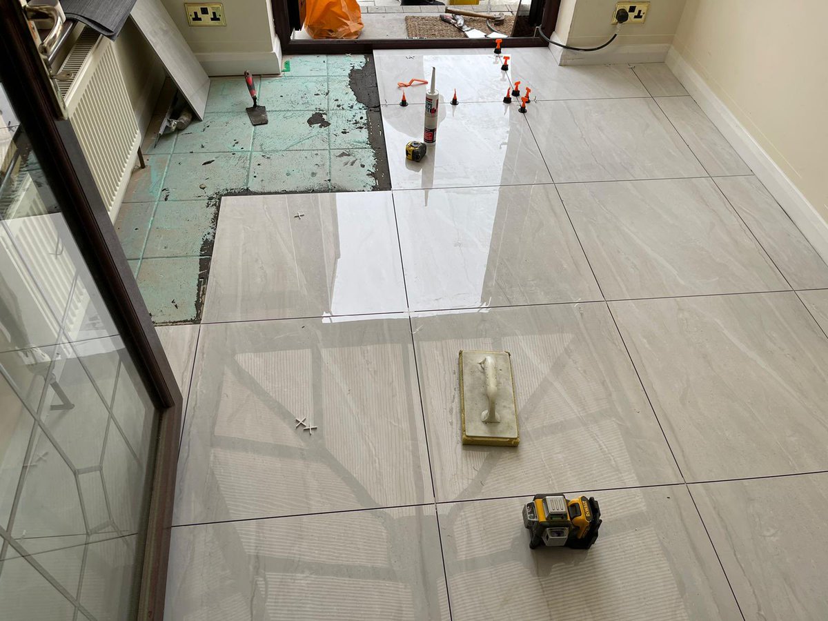 FineUtmost's tweet image. #bathroomtiling