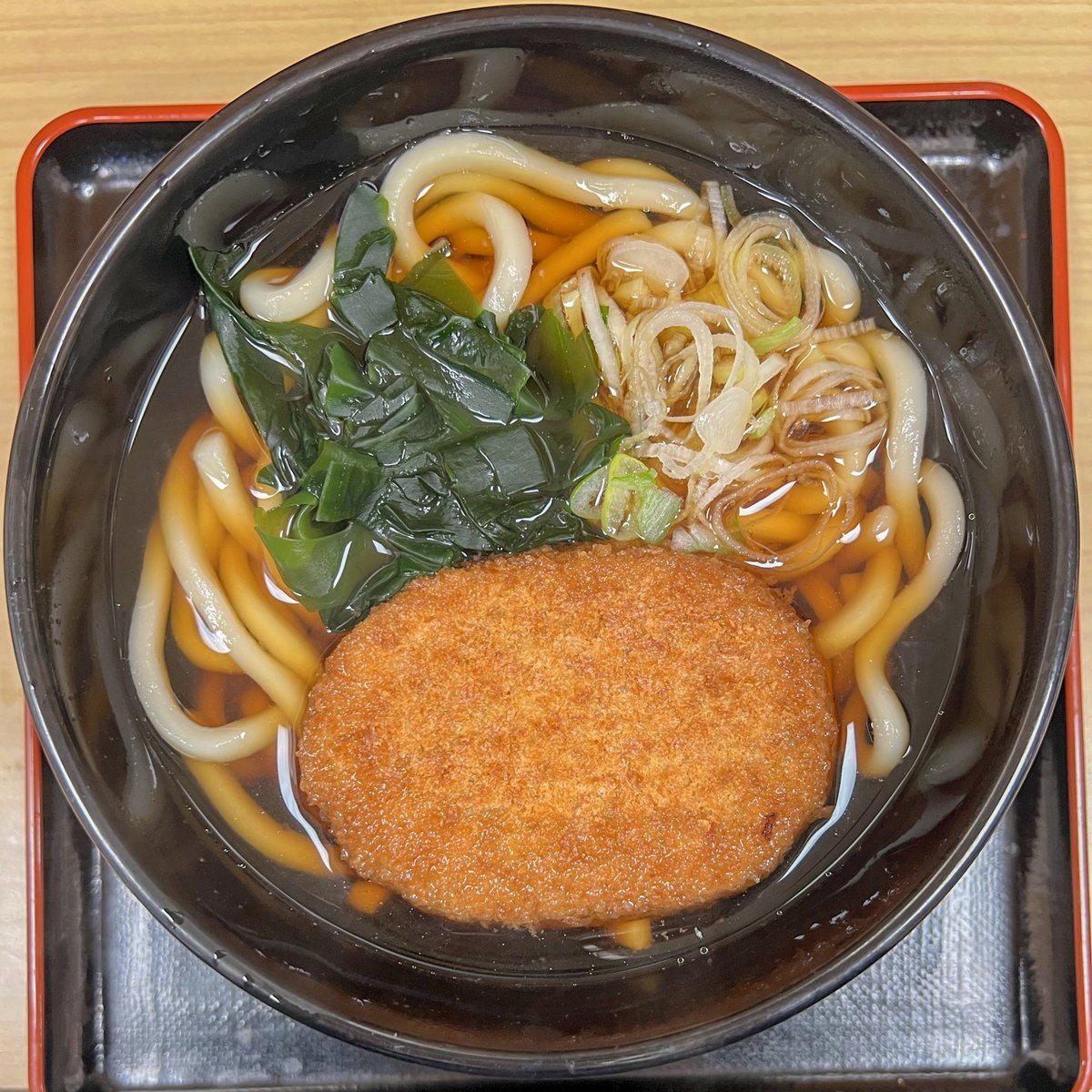_kamakura's tweet photo. コロッケうどん / 箱根そば マルシェ新百合ヶ丘店

#コロッケうどん #うどん #コロッケ #箱根そば #新百合ヶ丘 https://t.co/XF1lvE31tJ