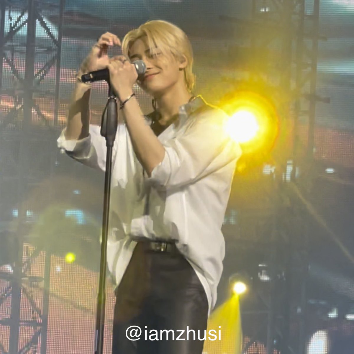 iamzhusi's tweet photo. 220501 정인이 천사같아 https://t.co/8xJRaBbpFZ