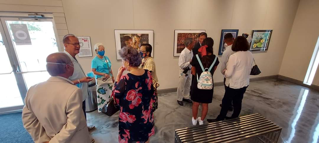 AsiaTrend's tweet photo. On April 30, Crealdé School of Art collaborated with the Osceola Arts to present the Artistic Unity Exhibition Opening reception at the Osceola Art Center. Thai artist Ms Prayong Deeying displayed two of his watercolor paints.  more details at https://t.co/10i8giSYbN https://t.co/fW8T1PRTIf