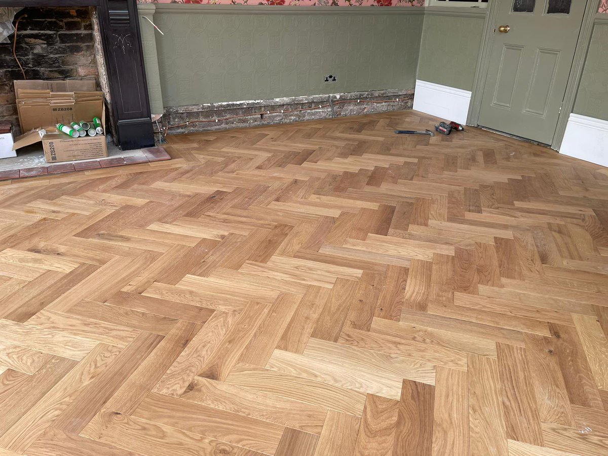 FineUtmost's tweet image. Done flooring and skirting #carpentry job if u also want to done this please contact me thanks