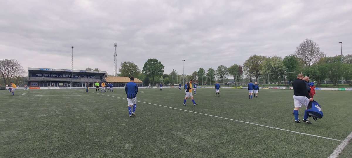Tubanters4's tweet photo. Na een opstootje is de wedstrijd beëindigd. 

Eindstand  De Lutte 1-3 Tubanters 4 

#tbs4 #tubanters #kelderklasse https://t.co/fHvARoUJYu