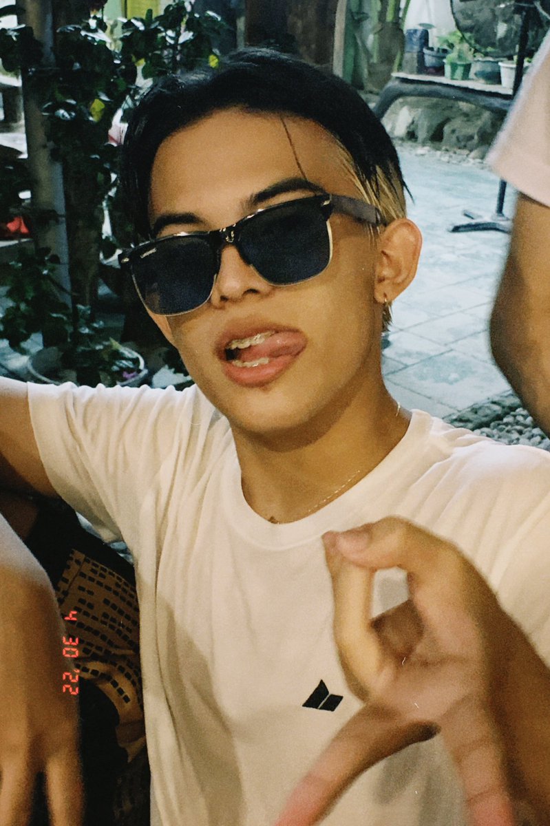 ericIvr's tweet image. Nagagaya na me kay Haknyeon pls