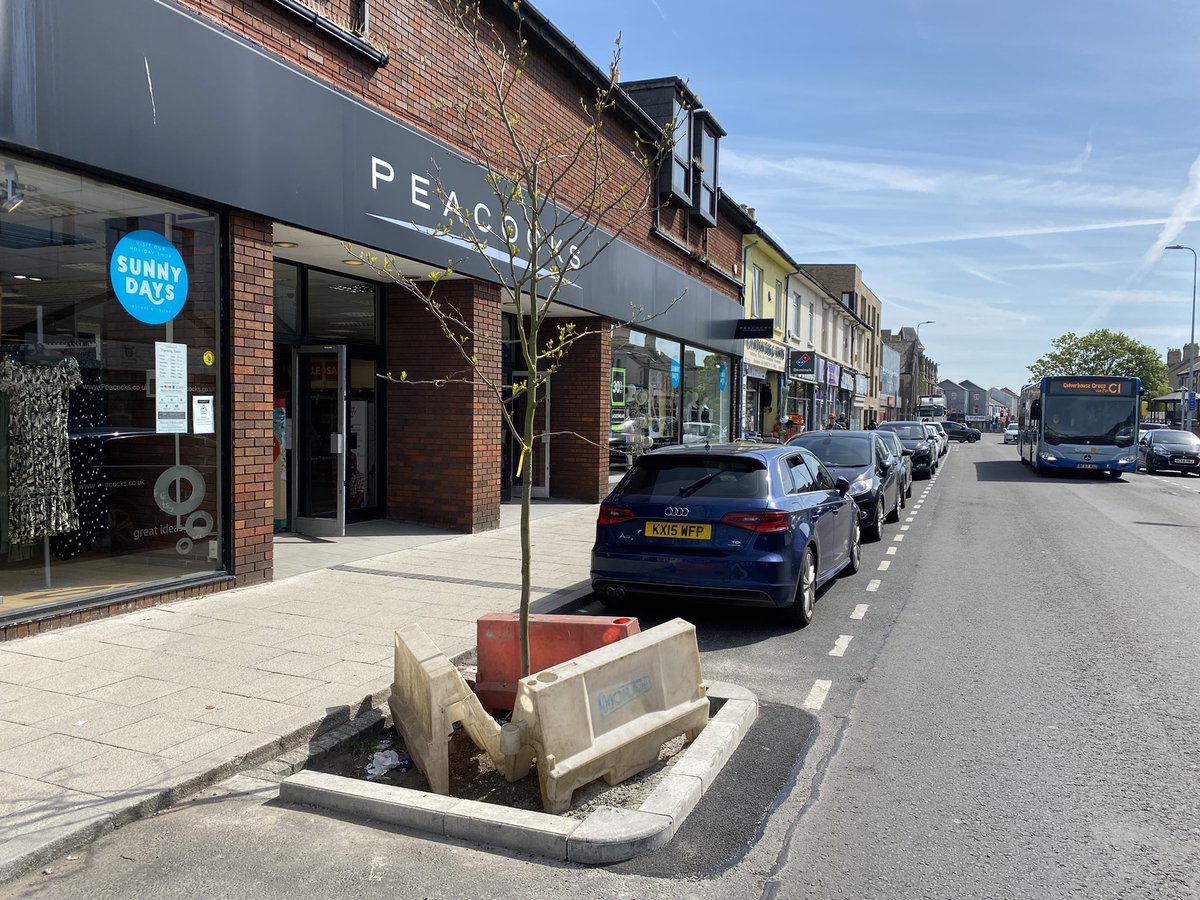 GutoOwenH2's tweet photo. More sad than SuDS 
(Sustainable Drainage Systems: jargon for nature)

Cowbridge Rd, Canton, Cardiff

Litter-strewn, isolated, apologetic

And hazardous, from conversations with voters

Fit for purpose? Or token gesture?

Must do better
#LocalElections2022
🟢Vote #CommonGround ✅ https://t.co/nyCZ03h8Ci