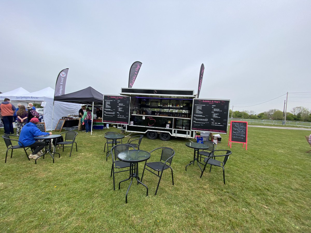 PlumbingBarman's tweet photo. Season starts again #HeavyHorseShow #mobileBar #PlumbingBarman #ArdinglyShowGround https://t.co/0OYXgKmtXu