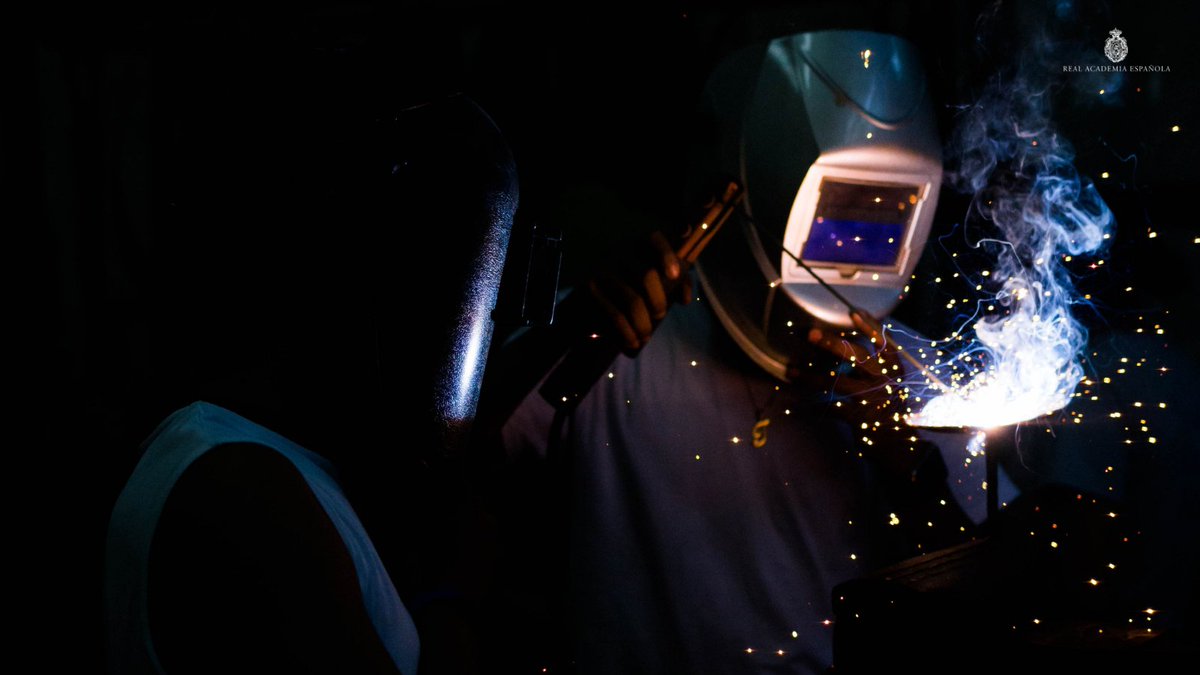 Hoy se celebra el Día Internacional de los Trabajadores. Según la zona, el trabajo puede recibir nombres como «brete», «camello», «currelo», «hueso», «laburo», «machete», «pega», «pegue»… 

¿Cómo lo llaman ustedes?