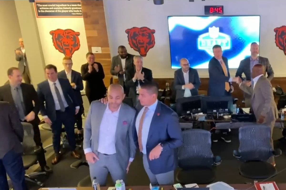 ErikLambert1's tweet photo. Ryan Poles Did Something Really Cool For #Bears Scouts During Draft https://t.co/3GX1ZFfQ2h https://t.co/yLGbqTMyw4