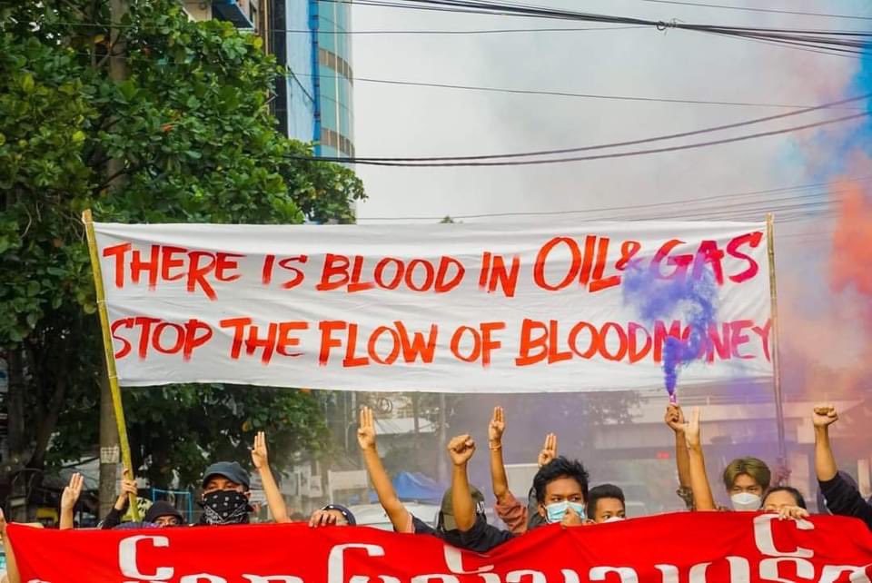Ei Thinzar Maung (@eithinzarmm) on Twitter photo Myanmar People call for US Government to impose sanstion on MOGE, which is the largest financial source of Genocidal military junta. To demolish fascist military,cut off the Blood Money.
#US_SanctionMOGE #TakeAction_NoMoreWord
Photo- Yangon People's Strike
Credit <a href="/bloodmoney22222/">Blood Money Campaign</a> Myanmar People call for US Government to impose sanstion on MOGE, which is the largest financial source of Genocidal military junta. To demolish fascist military,cut off the Blood Money.
#US_SanctionMOGE #TakeAction_NoMoreWord
Photo- Yangon People's Strike
Credit <a href="/bloodmoney22222/">Blood Money Campaign</a>