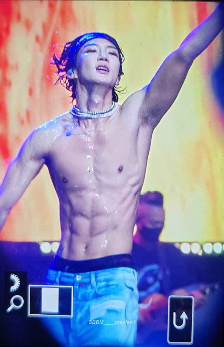 SBBM_sh's tweet photo. 220501 하ㅏㅏㅏㅏㅏ..
#이승훈 #HOONY #위너 #WINNER
#WINNER2022Concert https://t.co/fr950x32z7