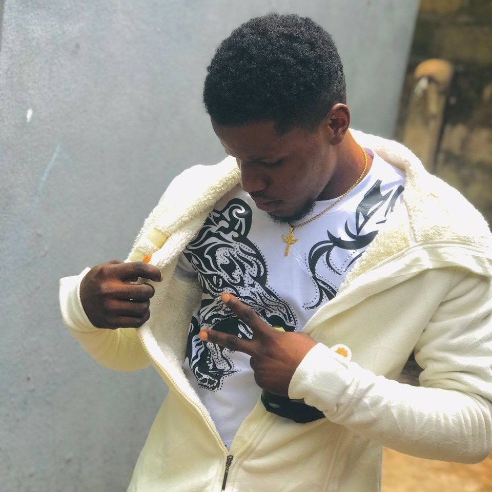 lucas93cool's tweet photo. #NewProfilePic♥🎵🎧 
https://t.co/FgXAtOOTgs https://t.co/rW4apAjaxB