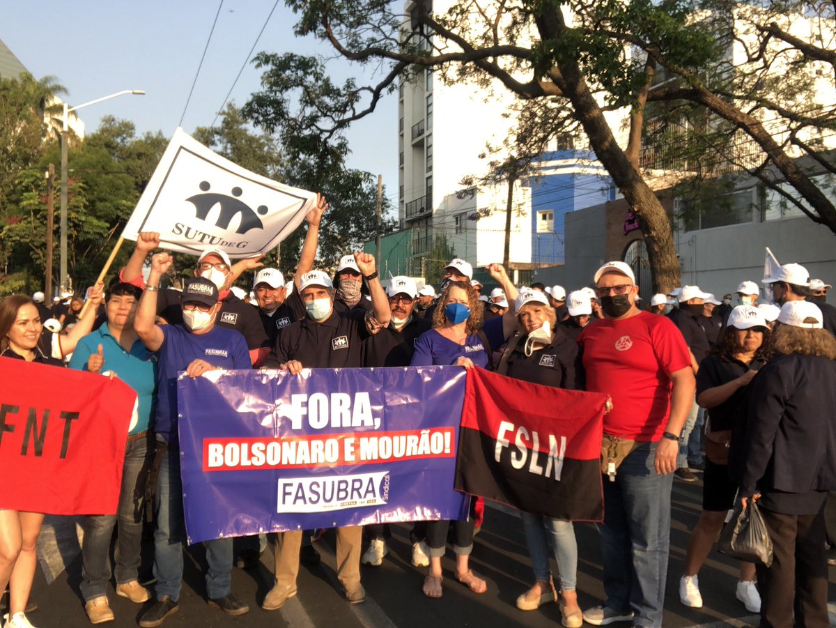 #1Mayo Marcha del 1ro de Mayo en el Día International de los Trabajadores. 
#FESITUN PRESENTE #CONTUA Sindicato anfitrión Sindicato Único de Trabajadores de la Universidad de Guadalajara SUTUdeG.
#FNT facebook.com/46751526676795…