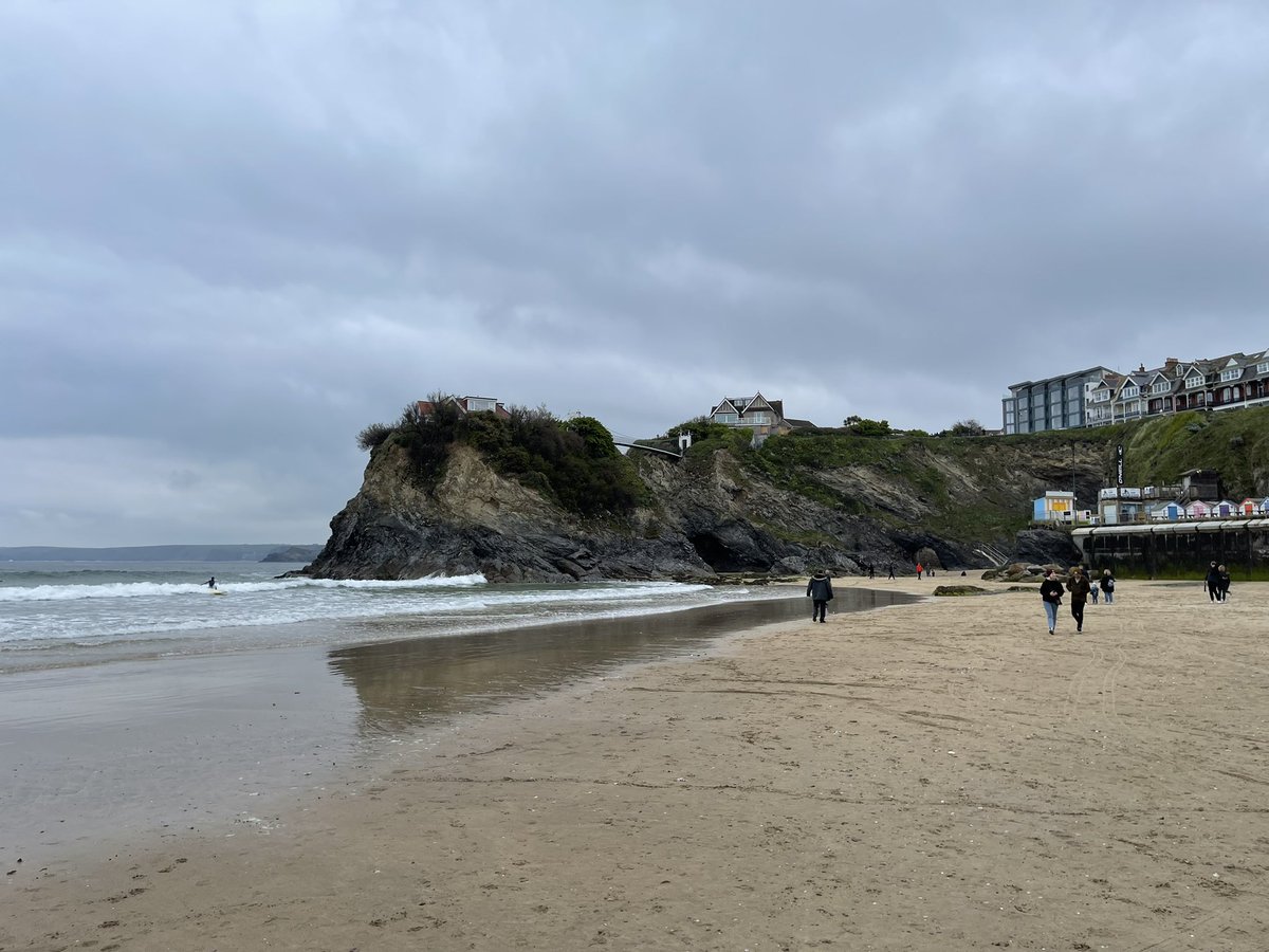 Day one completed ✅ a walk from one end of Newquay to the other via several beaches. How else would you keep the kids amused on wet Sunday?! #happybirthdaytome #5keverydayinmay @piratefm