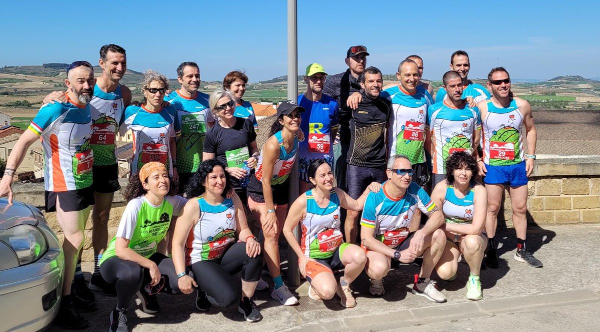 Hoy hemos disfrutado en la carrera <a href="/Losmeandros/">Los meandros Briones</a> con un grupo muy numeroso,nos lo hemos pasado genial.Carrera y ambiente muy recomendable!!  #Briones