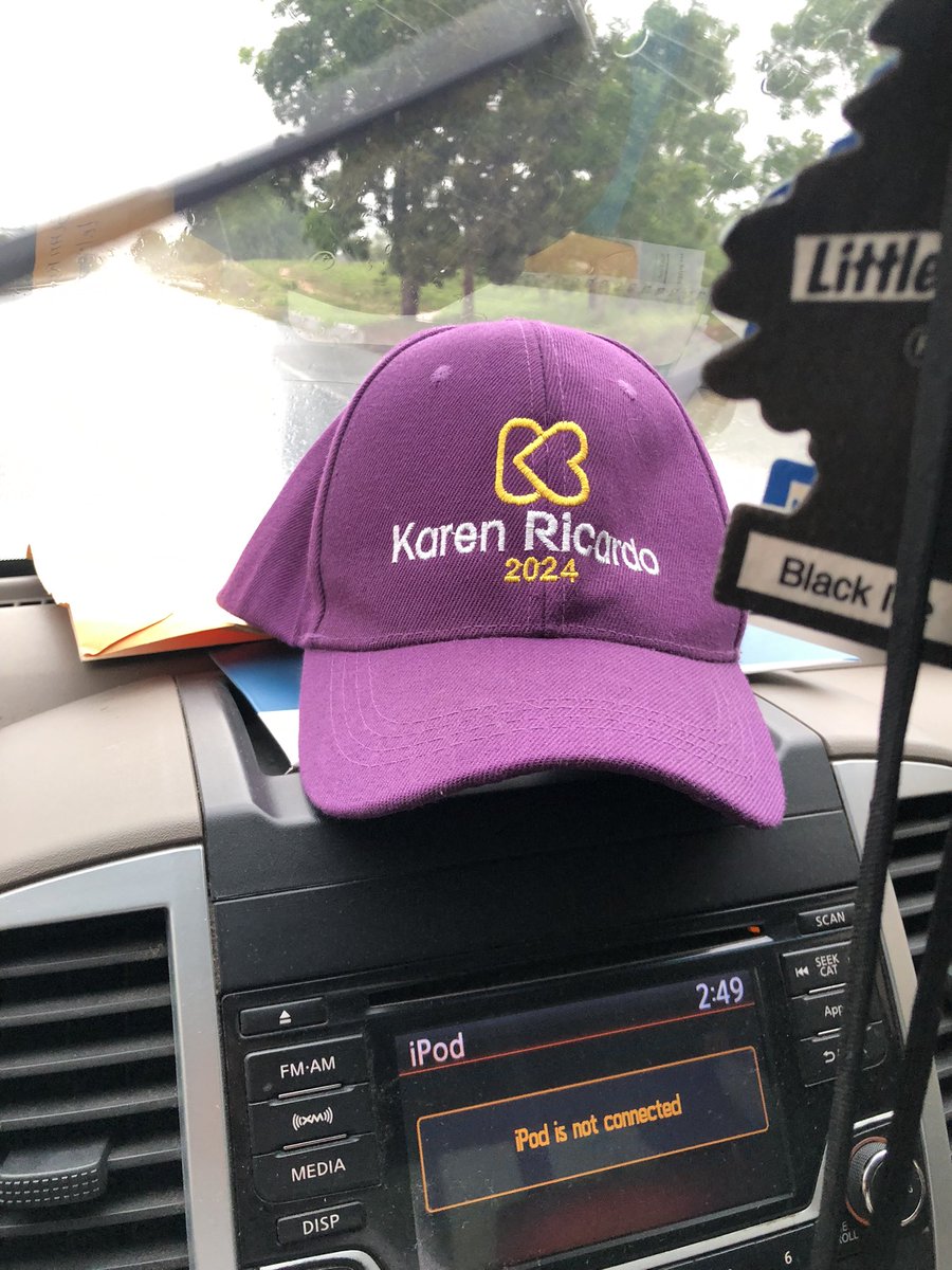 frankelisfv's tweet photo. Dimingo gris y con mucha lluvia 🌧 pero con la esperanza activa por un cambio para nuestro país y @karenricardoc  es verdadero cambio. https://t.co/iBDpdGSrpa