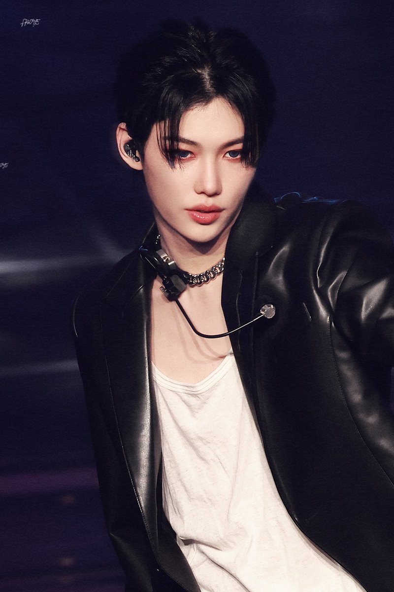 frecklebabe0915's tweet photo. 𝓾𝓷𝓻𝓮𝓪𝓵𝓲𝓼𝓽𝓲𝓬

#Felix  #필릭스
#StrayKids    #스트레이키즈 https://t.co/JzMU0ZjMwe