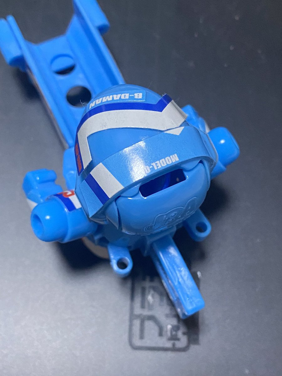 asura2000x's tweet photo. ビーダマン含む古玩具のシール死んでる剥がれかけ問題解決できそう!!
コクヨのドットライナーがすごくよかった!
スティック糊でシールに塗る労力が全く必要ないしどんな複雑なシールも貼れる!
粘着面にざっと修正テープみたいに塗るだけ!
簡単すぎ!!(PRでは無い
#ビーダマン https://t.co/f0BA9tisfe
