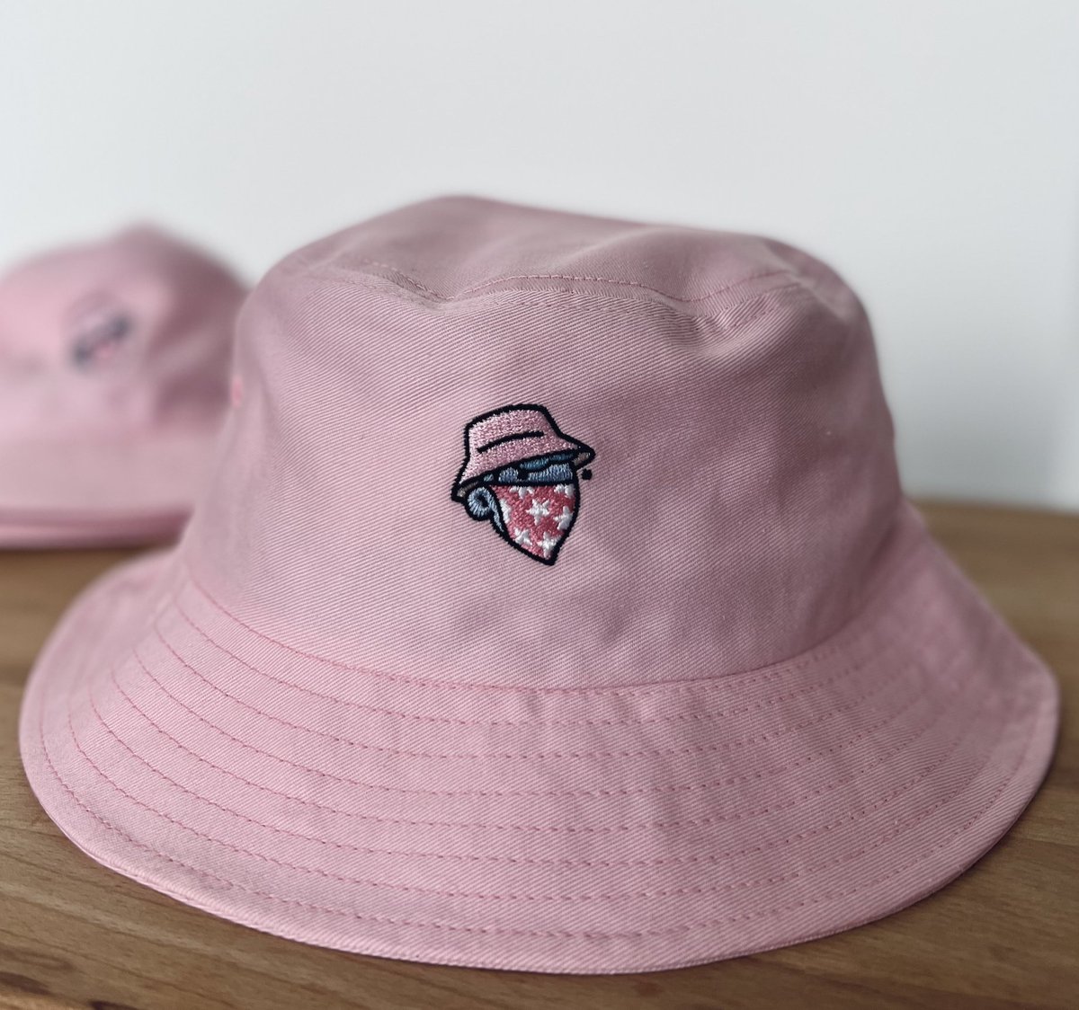 🪣-HAT GIVEAWAY! 

Just comment with a 🪣 and give me a FOLLOW to join the raffle to win 1 of 3 pink bucket hats.

📦 Free shipping to US and Europe 
⌛️ Enter till end of 05/02 PST

#doodles #ath #buckethats