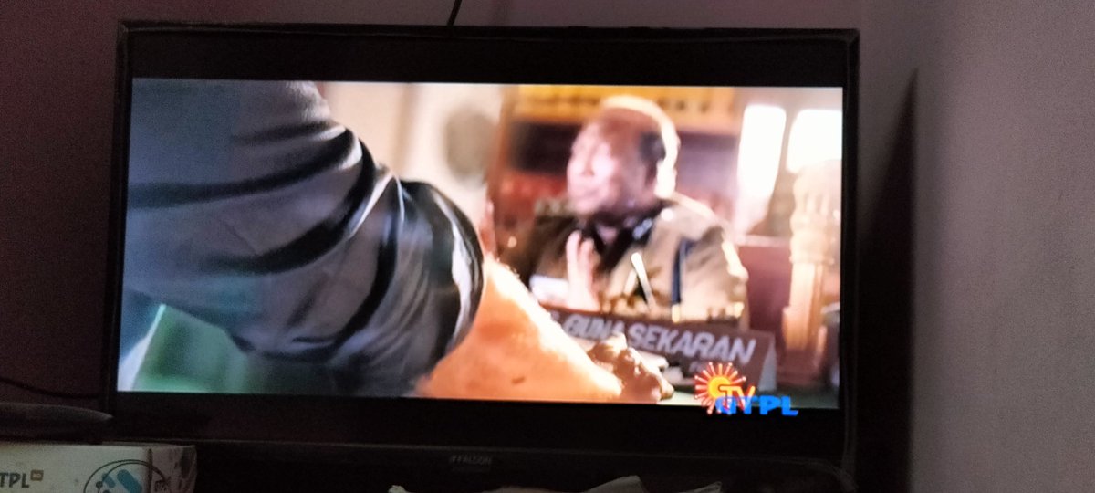 SHavy_offl's tweet photo. Watching #TSK !!! ❤. One Of The Best Entry Given By @VigneshShivN 😍🙏. 

#ET #Suriya41 #VaadiVaasal @Suriya_offl https://t.co/zGXCWGinWT