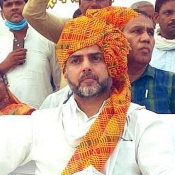 Satishg67677072's tweet photo. पायलेट साहब जी को सीएम पद पर देखना चाहते हैं तो जिसे पसंद है रिट्वीट करें  
जय श्री देव नारायण की जय  @SachinPilot https://t.co/aspwvMYLmz
