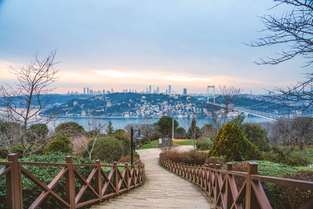 Allah'ım,

Bu mübarek ay boyunca tuttuğumuz oruçları, yaptığımız ibadetleri, ettiğimiz hayır duaları kabul eyle. 

Bizleri bayrama eriştirdiğin gibi birlik, beraberlik, huzur ve sağlık içerisinde nice Ramazanlara eriştir. -Âmin.-

Hayırlı iftarlar🌙