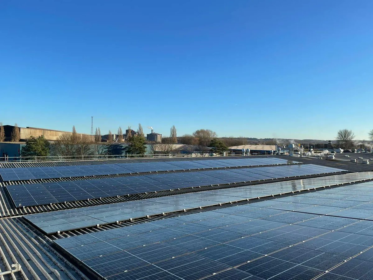 Introducing our new solar panel installation at our Billington Foods Factory in Scunthorpe. 🌞

Covering just over 20,000sqft, these panels generate enough energy to power 4,000 televisions! 📺 

#RenewableEnergy #GreenEnergy #CSR #FoodandDrink #TheBillingtonGroup