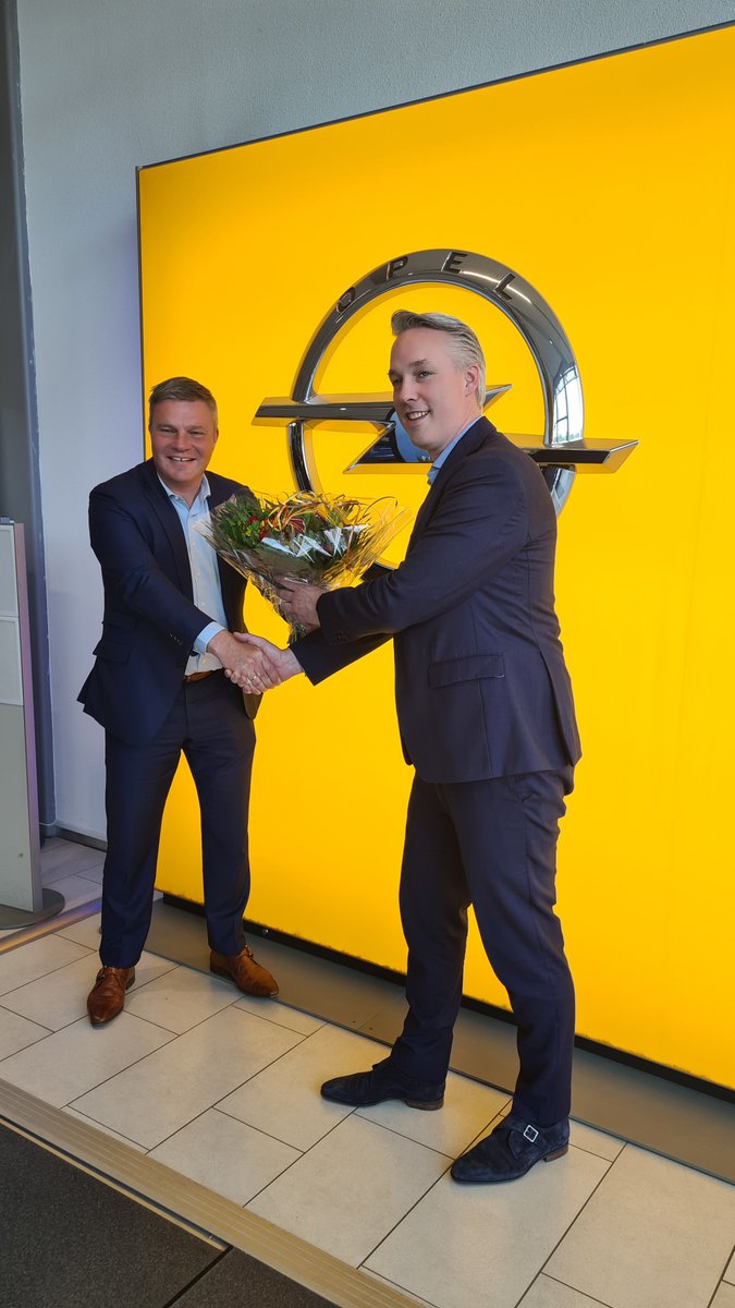 We zijn verheugd Van Mill als nieuwe (volg)autosponsor te presenteren bij de Jumbo Ronde van Papendrecht. Maandag 18 april jl. zijn de contracten ondertekend, we zijn een samenwerking aangegaan tot 2024.