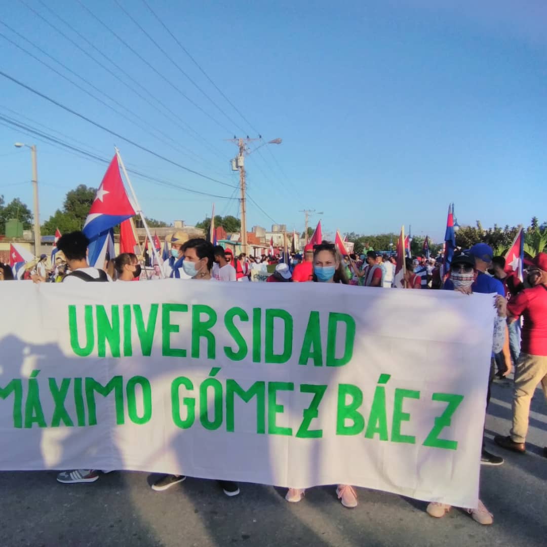 CubaMES's tweet photo. Nuestras universidades presentes en cada Plaza del país reafirmando el apoyo a la #RevoluciónCubana y representando a la #EducaciónSuperiorCubana
#VamosConTodo #CubaViveYTrabja #UnidadYContinuidad https://t.co/O23Ald8al6