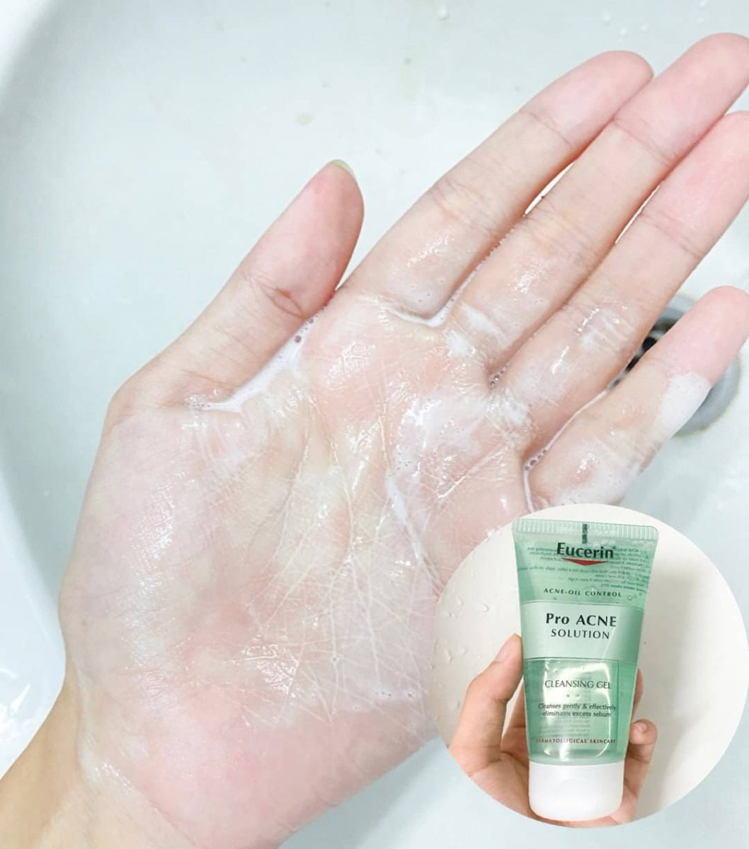 Naitong9's tweet photo. ✨ Pro ACNE SOLUTION Cleansing Gel 💚 
คลีนซิ่งสูตรเจล สำหรับคนเป็นสิวกลางๆ-เยอะ ส่วนผสมคือเริศมาก เด่นๆเลยคือมี
- Salicylic Acid ช่วยลดความมันอุดตัน ลดต้นตอของการเกิดสิว
- สารแอมโฟเทนไซด์ 6% ช่วยขจัดสิ่งสกปรกแต่ไม่ทำให้ผิวแห้งตึง
- ไม่มีสบู่และน้ำหอม ไม่อุดตัน ผิวแพ้ง่ายใช้ได้ https://t.co/iMQAOwqDag