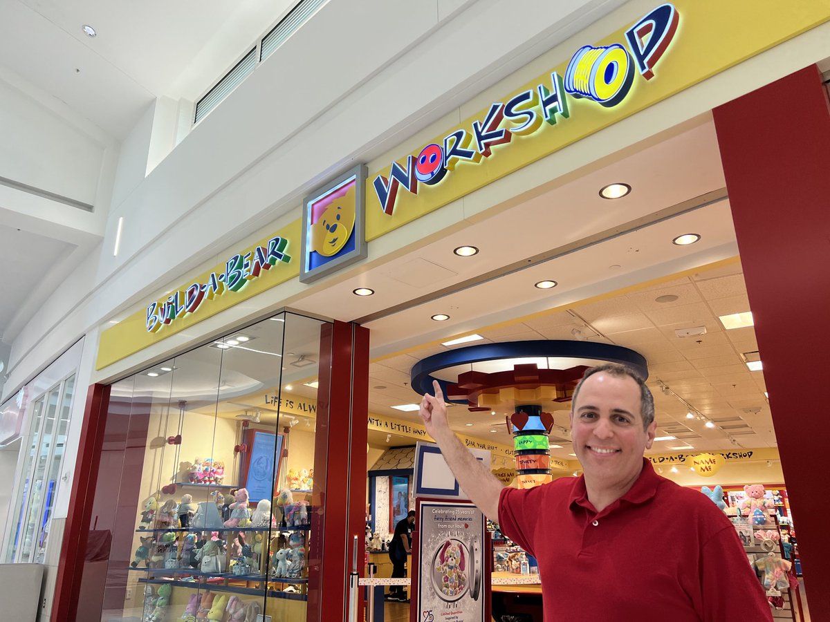 adamsarhan's tweet photo. I really enjoyed interviewing ⁦@buildabear⁩ CEO on the 

https://t.co/OFtjpgopHA show in March 2022! 

Watch it here:
https://t.co/lIUNL4eo7H

$BBW #stocks #markets #leadership #thinklikeawinner #optimistic #smartmoneycircle https://t.co/7RCvHu9i6h