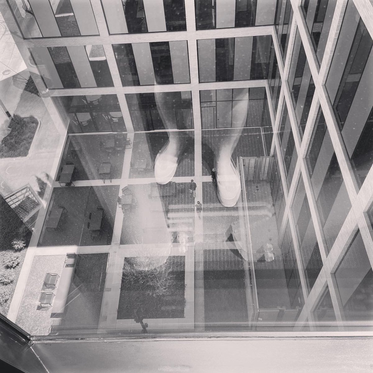 yarnchitect's tweet photo. Had a good time on the AIA OK tour yesterday. Here, I’m hanging out in a cantilevered conference room named after Steve Jobs. 100/100 would recommend. https://t.co/OBnkzP8g4r