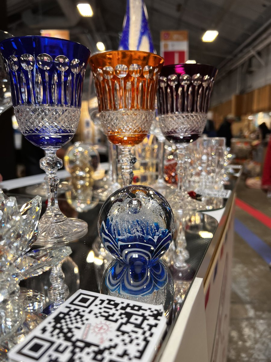 fabriceamazonie's tweet photo. 🚨Plus qu’une semaine pour venir découvrir des artisans français 🇫🇷 qui vendent leurs produits #madeinFrance 🇫🇷 sur Amazon. 
 Vous rencontrerez notamment L’ARTISAN DU CRYSTAL et son stand qui vous fera rêver.❄️

@foiredeparis 
#AmazonFoireDeParis 
@AmazonNewsFR https://t.co/AhcIFlirRt