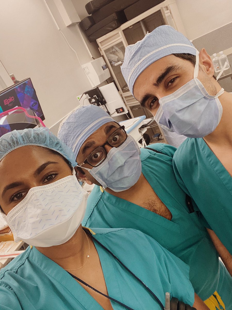 s_alaparthi's tweet photo. A miracle on 10th street- when you get to do a midnight ex lap with your BFFs & your mentor plus your pagers don’t ring for 3 hours @maurodispagna #keyur + @TatarianMD 💁🏽♀️ @JEFFsurgery https://t.co/xUreJIZ2si