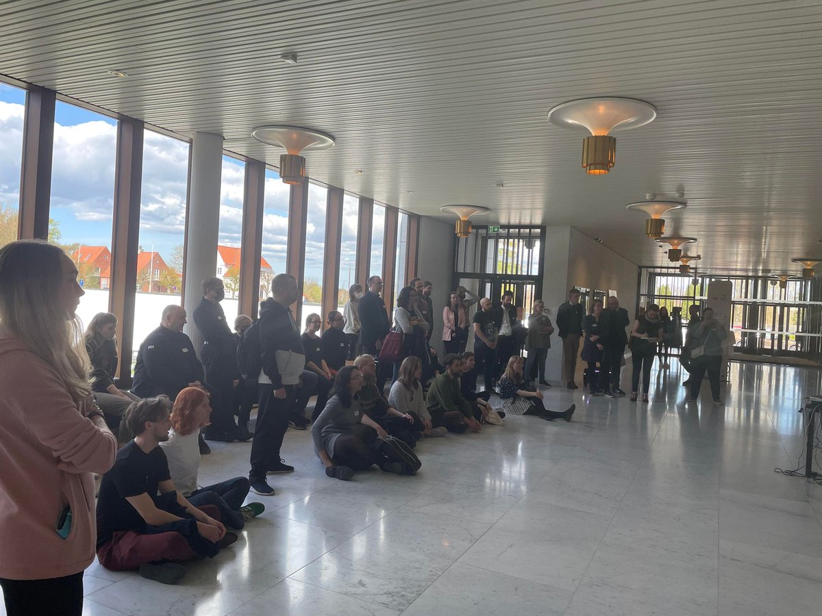 abra_education's tweet photo. Art ❤ s Science // Science ❤ s Art organized by Aalborg Universitet, in partnership with @Kunsten Museum of Modern Art Aalborg was an evening of art, science, engineering and coolness.
#abra #abra_erasmus #abra_project #abra_education
#transdisciplinary #artscience https://t.co/R5Js9GDUA7